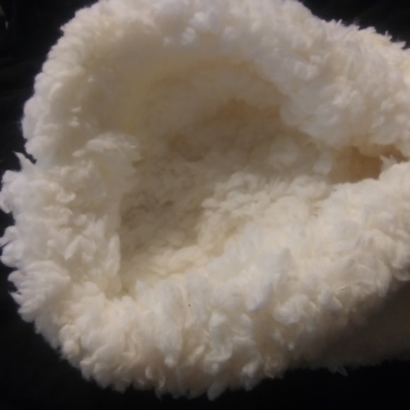 Slippers - Picture 4 of 4